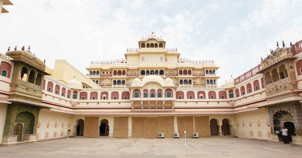 city-palace-jaipur-rajasthan